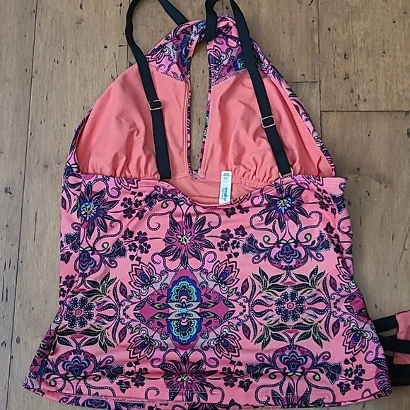 Tankini Top - Picture 1 of 4